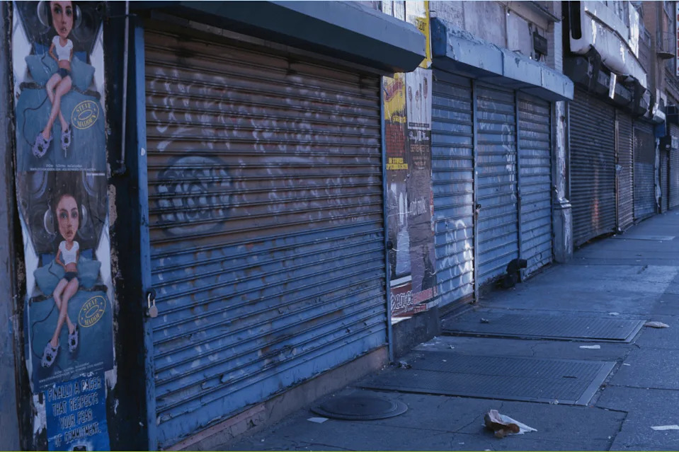 Stores shuttered in Harlam, New York
