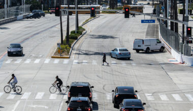 With police writing far fewer tickets, drivers are running red lights with impunity, residents say • Long Beach Post News