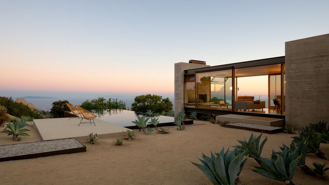 16 Best Los Angeles Airbnbs to Book for a Sunny Escape (2026)