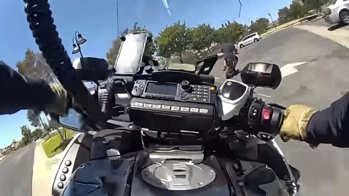 "I Promise I'm Better Than You": California Cop Taunts E-Bike Driver Unwilling To Stop and Attempting to Get Away