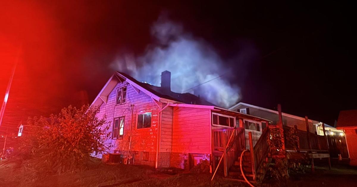 Crews battle house fire in Oakland City | Indiana