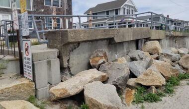Conditions OK'd for Long Beach seawall project | Local News