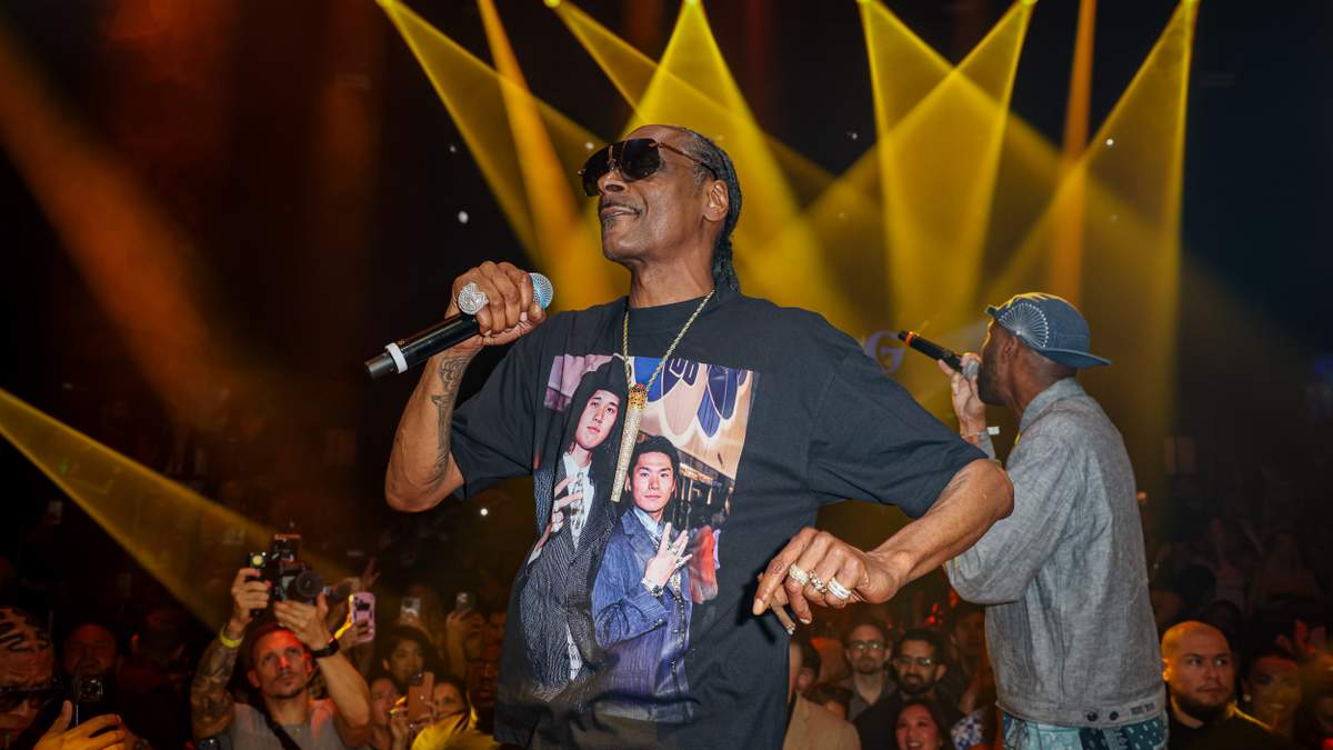 Snoop Dogg to Open New Long Beach Amphitheater | KFI AM 640