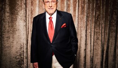 Clive Davis, music industry starmaker, has died at 94 | National