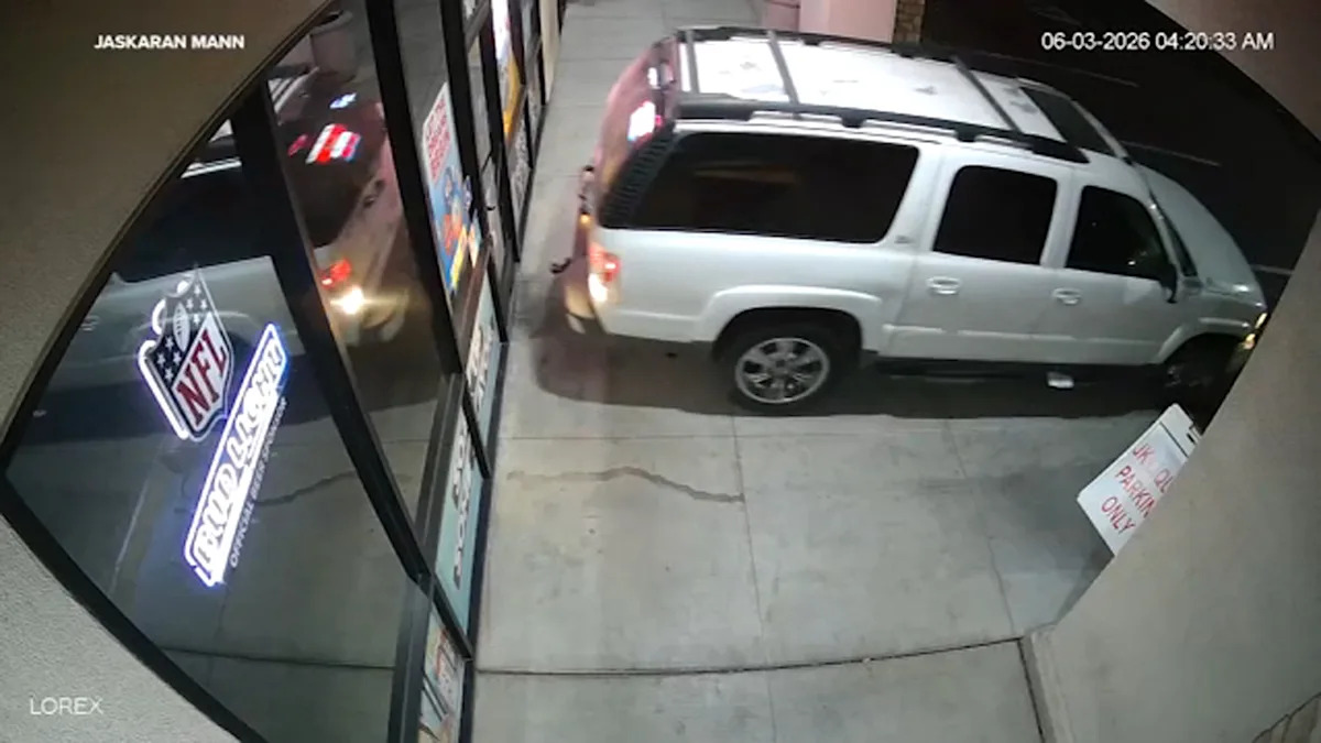 2 businesses burglarized days apart in Northeast Fresno and Clovis