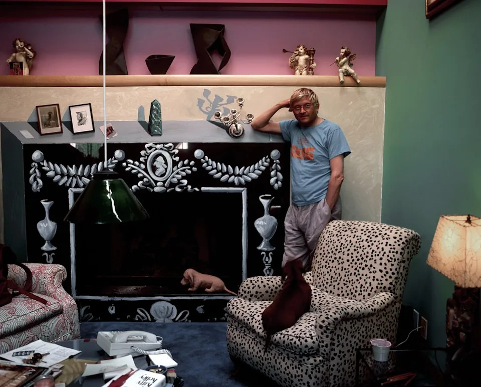 LOS ANGELES - APRIL 1991: English artist David Hockney poses for a portrait in the living room of his Hollywood Hills home in April 1991, in Los Angeles, California. (Photo by Paul Harris/Getty Images)