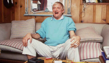 Inside Artist David Hockney’s Enduring Love Affair With California—and the Humble $181K L.A. Home He Turned Into a Living Work of Art