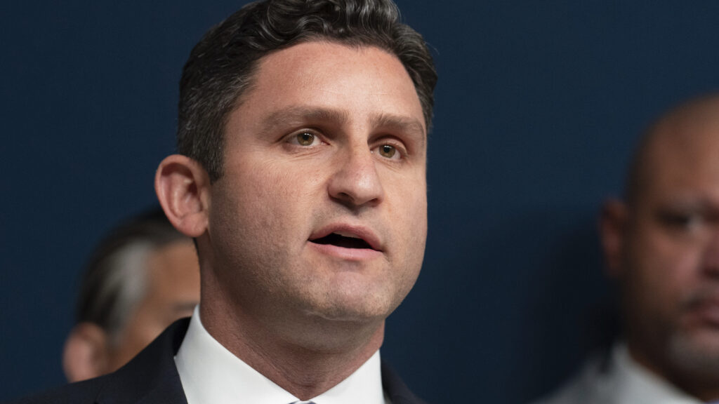 California lawmaker Jesse Gabriel influencing food policy nationwide