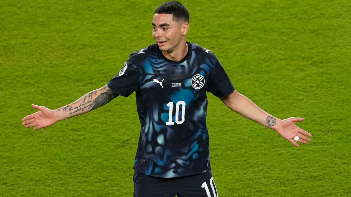 Miguel Almiron red-carded at World Cup for covering his mouth – NBC 7 San Diego
