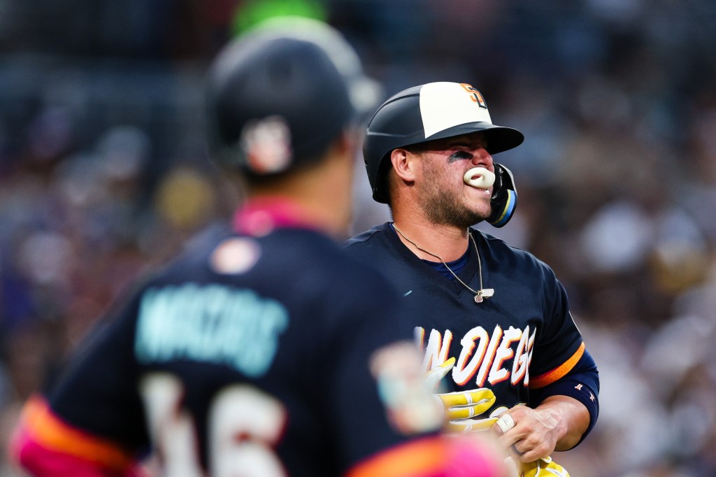 Padres pregame: Ty France's X-rays negative; Kyle Hart opening for Randy Vásquez