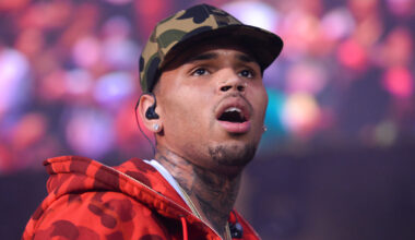 Woman arrested in trespassing investigation at home of Chris Brown – NBC Los Angeles