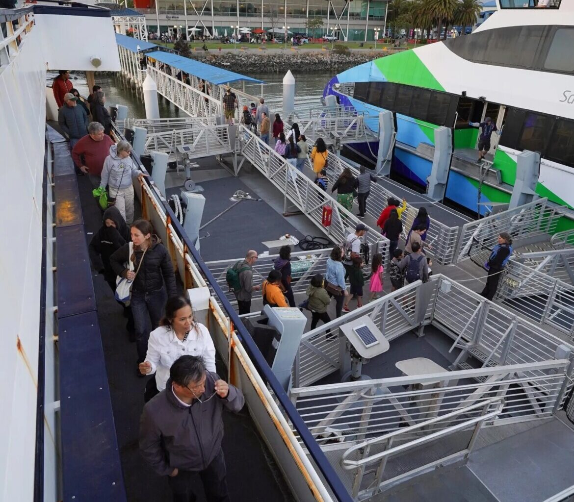 Port of Oakland to offer free harbor tours through October
