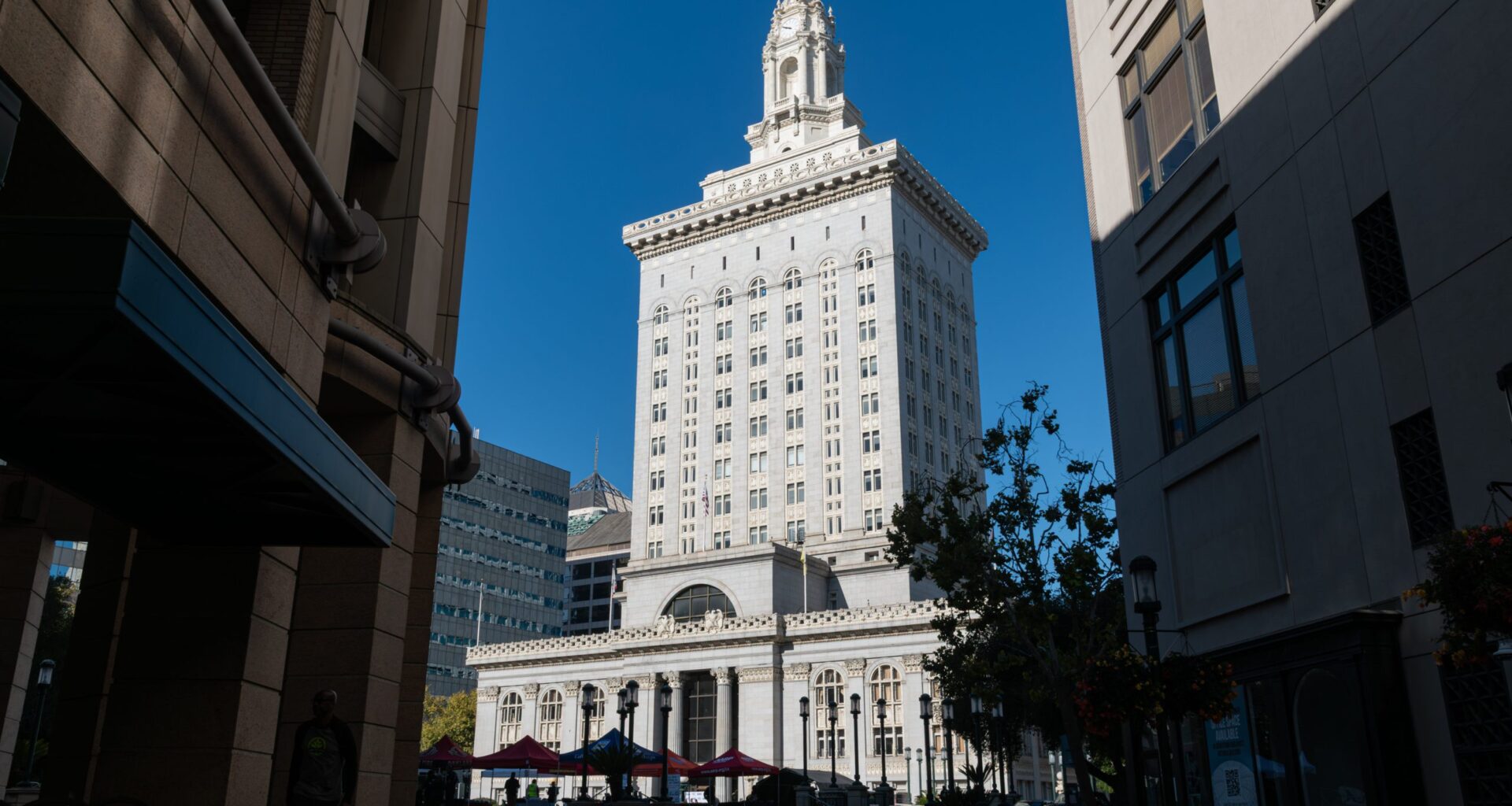 Oakland City Council approves mid-cycle budget after tense meeting