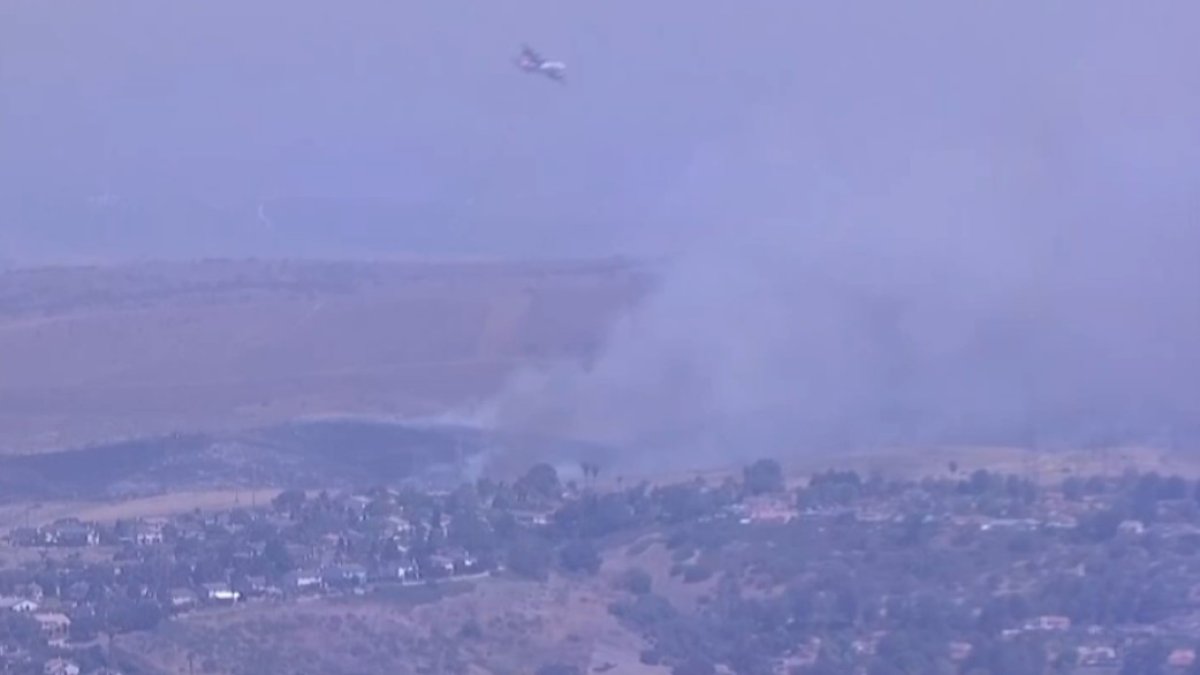 Fire burns on Camp Pendleton sending smoke in Oceanside – NBC 7 San Diego