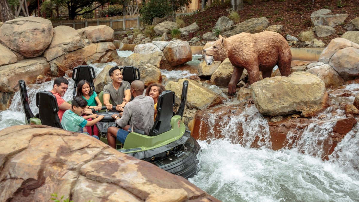 Knott’s ‘Summer Season’ starts with a splash, songs, and big Ghost Town energy – NBC Los Angeles