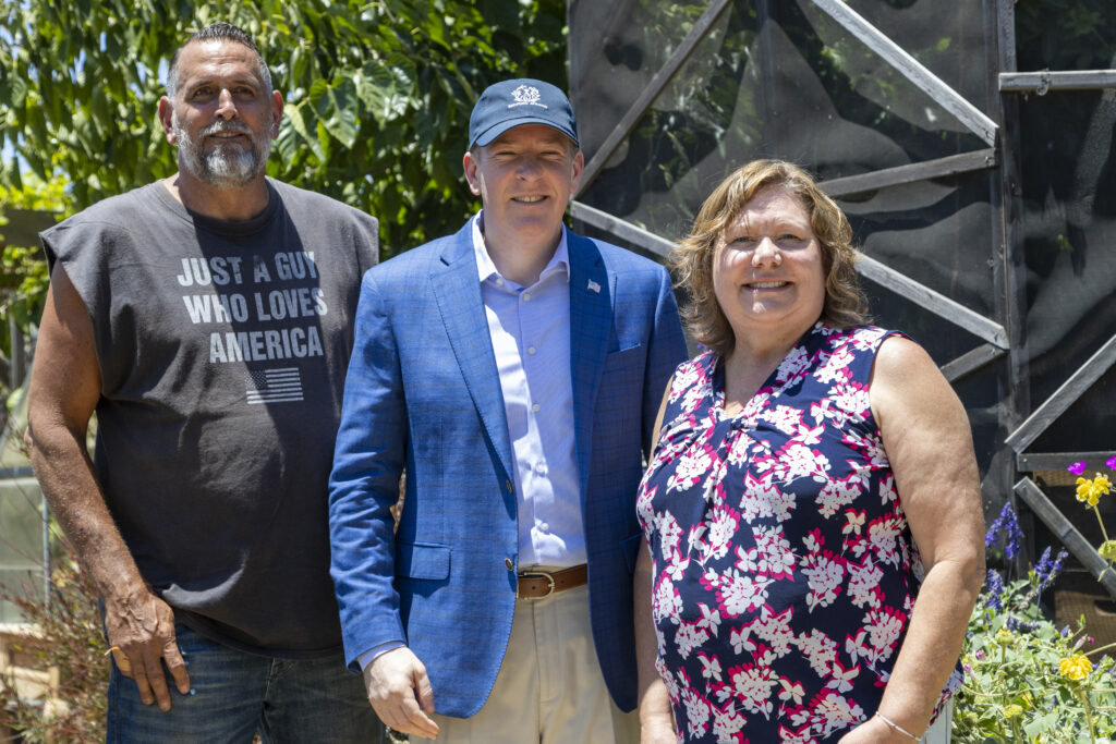 Long Beach nonprofit Grow2Zero gets a friendly visit from EPA Administrator