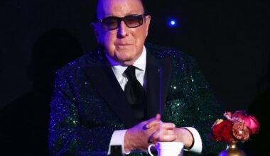 Musicians mourn the death of Clive Davis – NBC Los Angeles