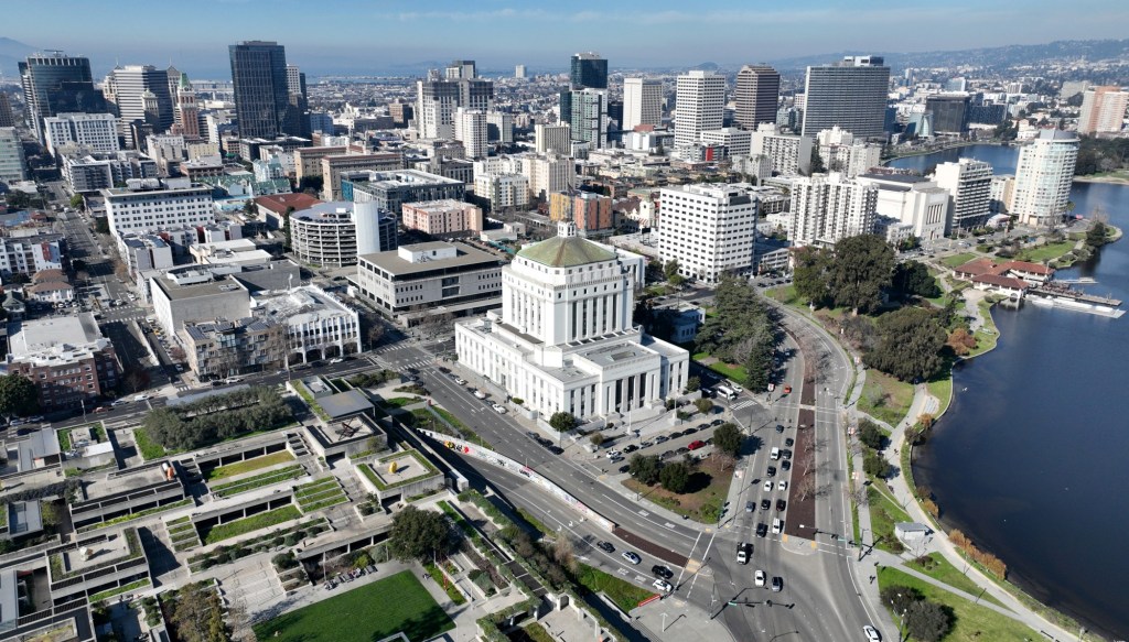 Richmond woman charged with trafficking girls for sex in Oakland