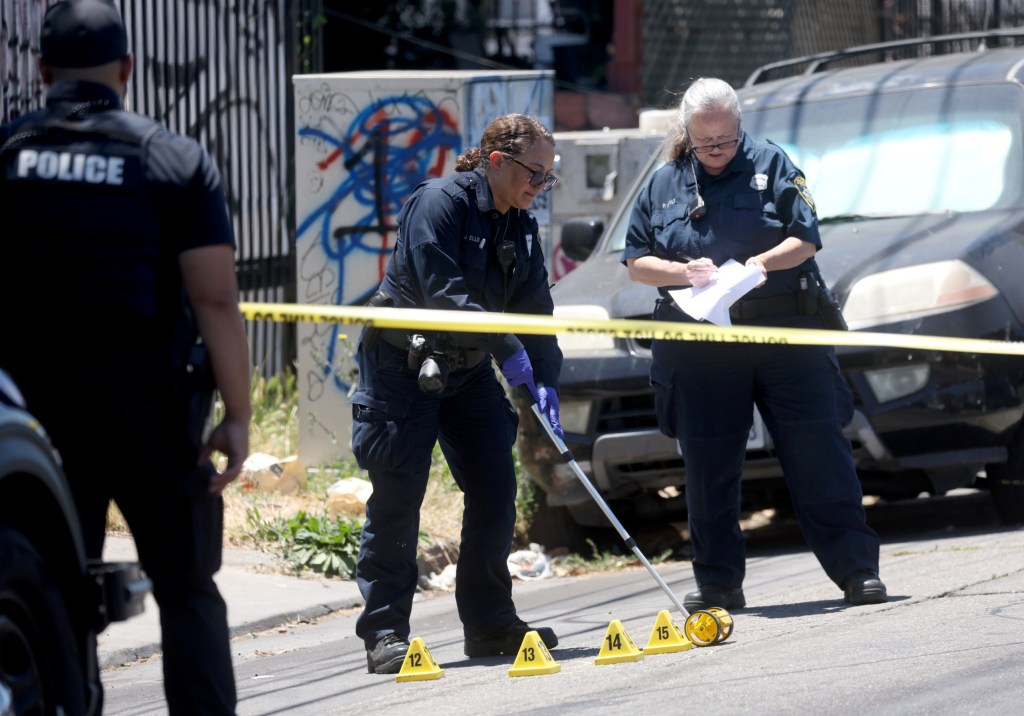 San Francisco man shot to death driving in Oakland