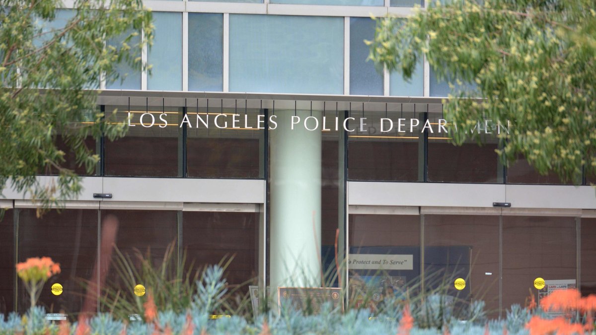 LAPD seeks additional victims in collectible gaming card series of thefts – NBC Los Angeles