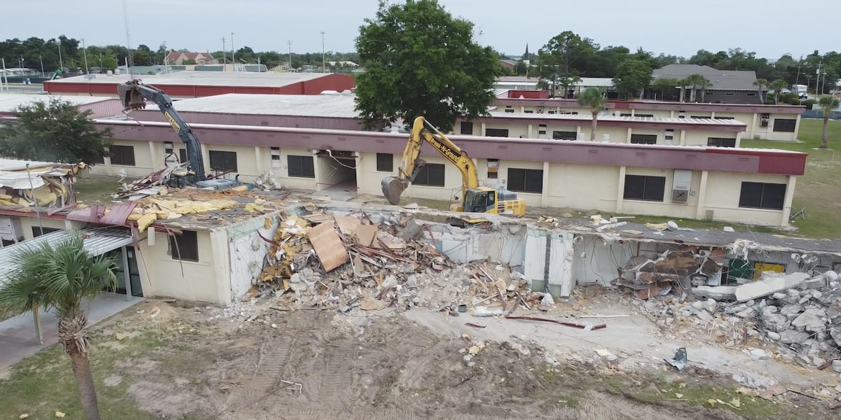 Demolition underway on Oakland Terrace School for Margaret K Lewis’ new facility