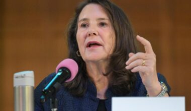Colorado Democrats choose between insurgent progressives and veteran incumbents – The Oakland Press
