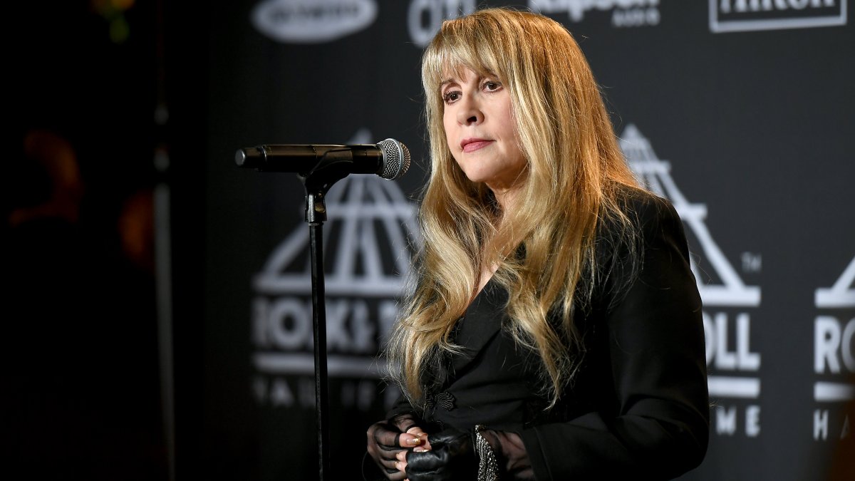 Stevie Nicks honors physician with USC gift – NBC Los Angeles