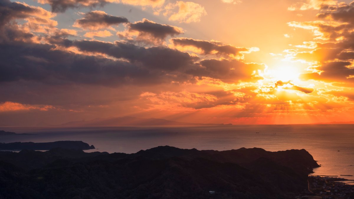 Shimmering moments, free ice cream, and space: SoCal has summer solstice magic – NBC Los Angeles