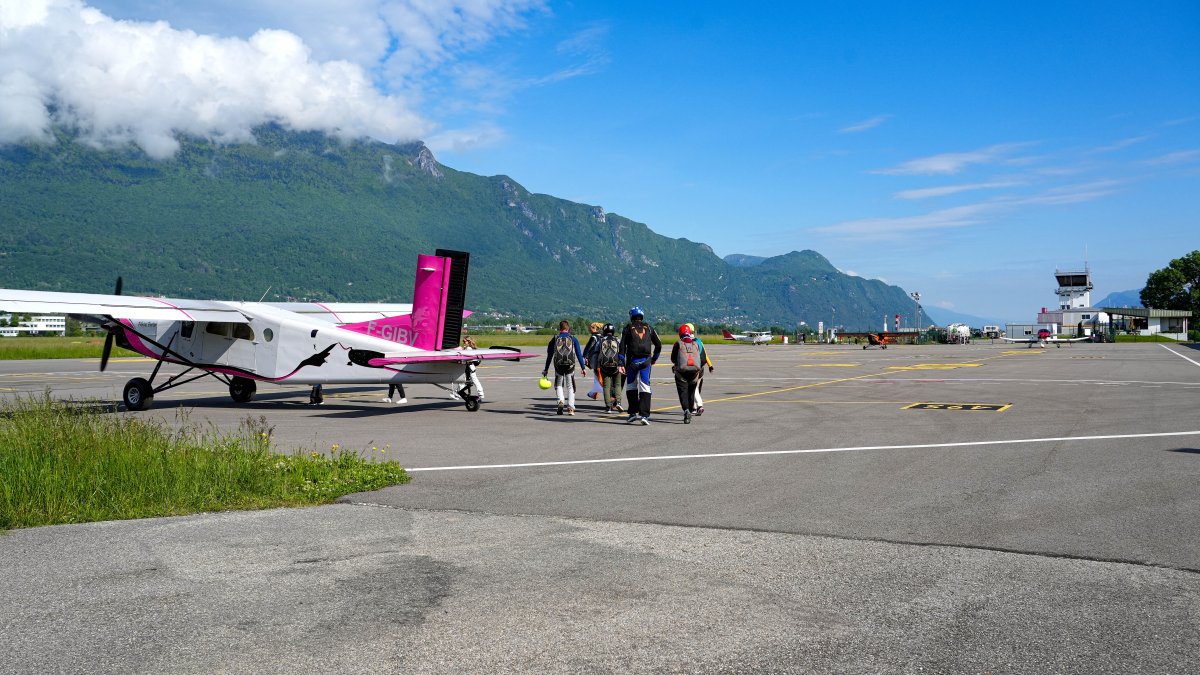 Eleven people killed in plane crash in northeastern France – NBC Los Angeles