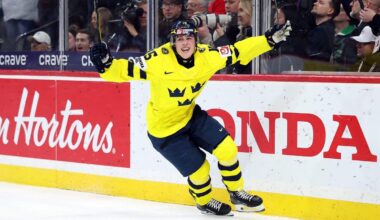 San Jose Sharks select Ivar Stenberg with No. 2 pick in NHL Draft