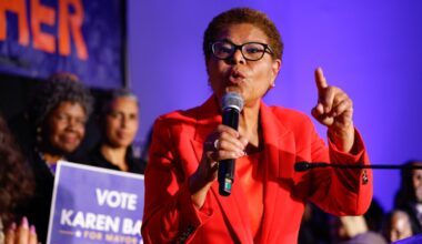 Los Angeles Mayor Karen Bass Advances to November Runoff Election