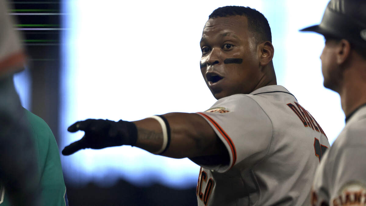 Rafael Devers waved off pinch runner in ninth inning