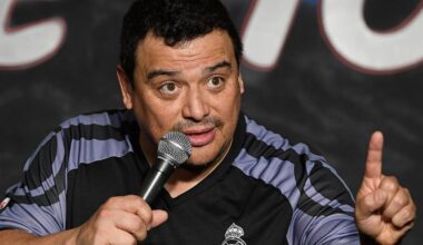 Comedian Carlos Mencia charged with tax-related crimes – NBC Los Angeles