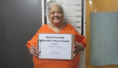 Bakersfield woman arrested on active felony warrant