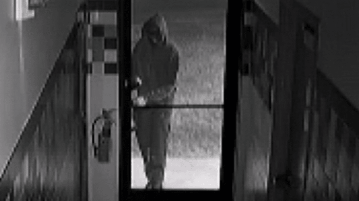 Oakland County Sheriff seeking tips in armed robbery of Independence Township Jimmy John’s