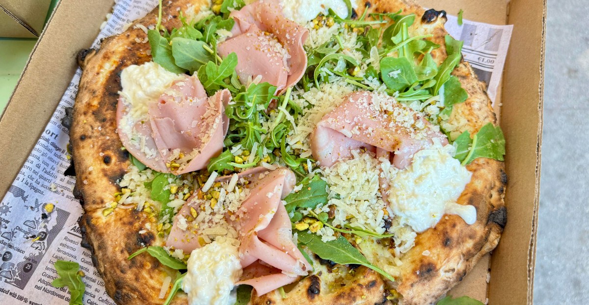 Portafoglio, the Street Food-Style Neapolitan Pizza, Is a Pillowy, Affordable Bite at Sforno in San Francisco