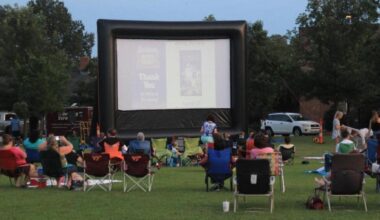 Where are free outdoor movies in Sacramento this summer?