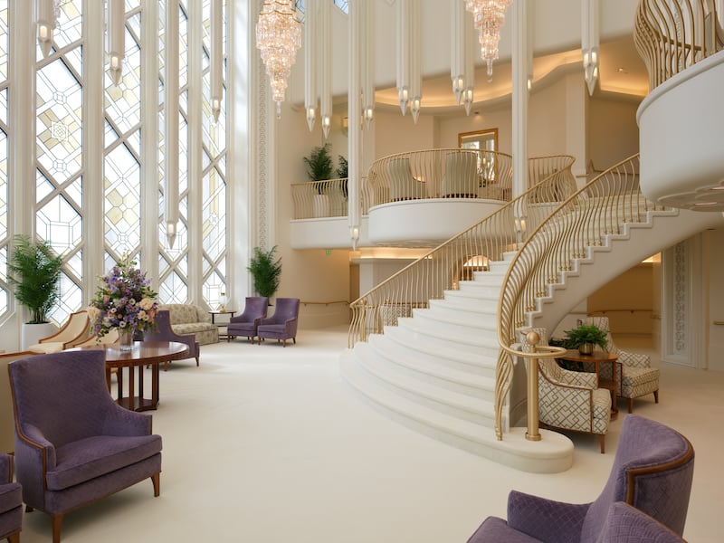 The celestial room of the San Diego California Temple.