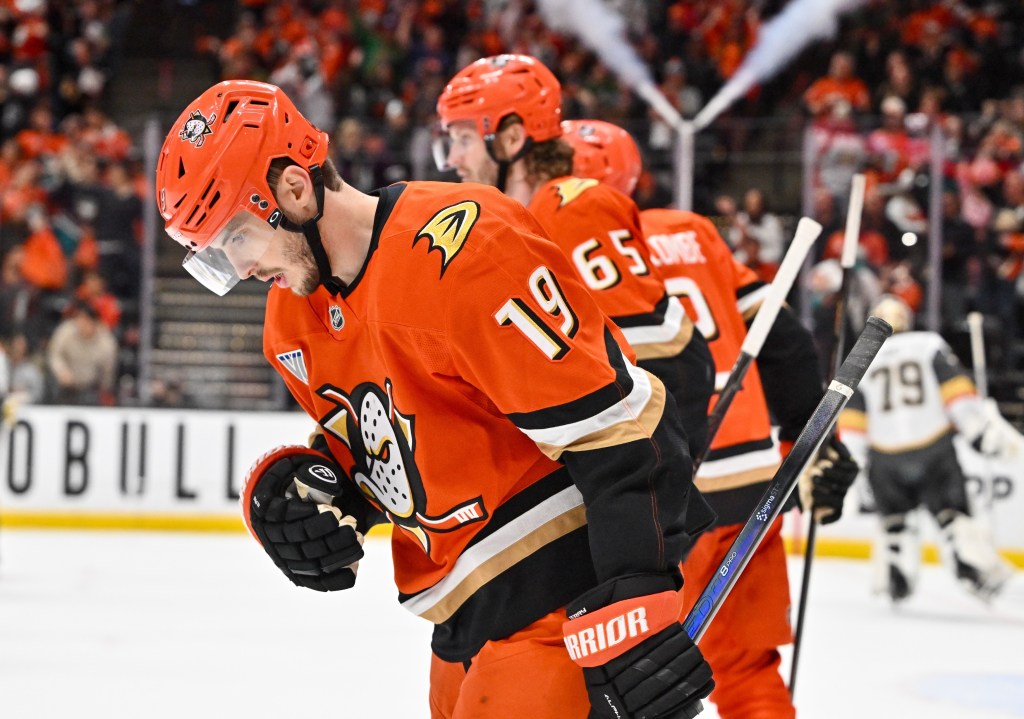 Ducks’ Troy Terry to miss 5-6 months after hip surgery – Orange County Register