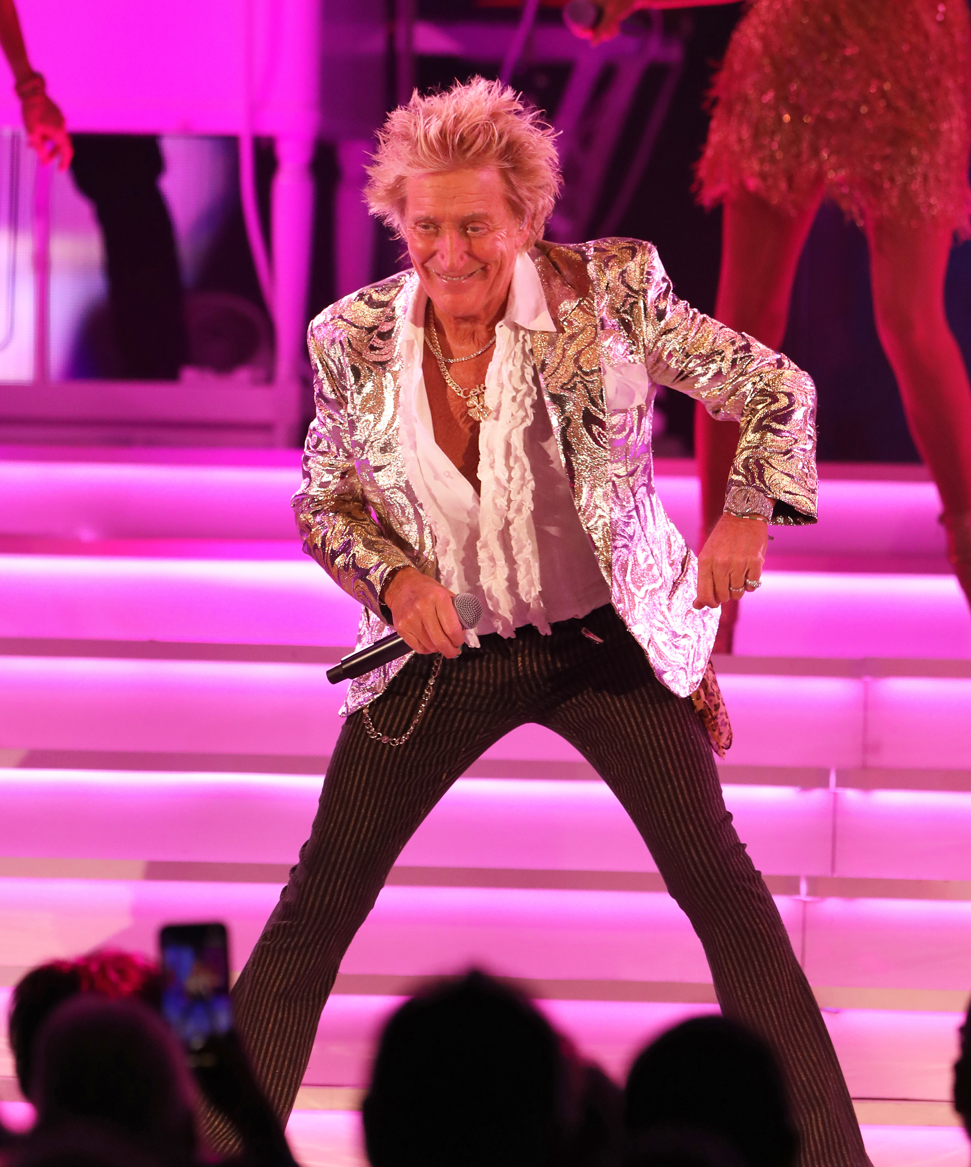 Rod Stewart thrilled a sold-out Hollywood Bowl on the One...