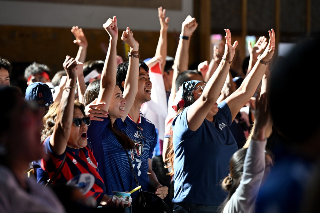 As US team strides toward knockout round, World Cup fans whoop it up all over LA area – Daily News