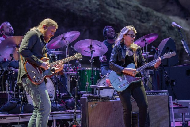 Husband-and-wife musicians Derek Trucks and Susan Tedeschi will lead their band in concert at The Shell. (Stuart Levine / Courtesy of Tedeschi Trucks Band / Grandstand Media)