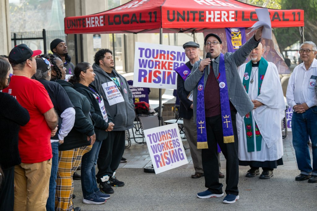 California turns to minimum wage hikes to offset high living costs. There’s a downside – Orange County Register