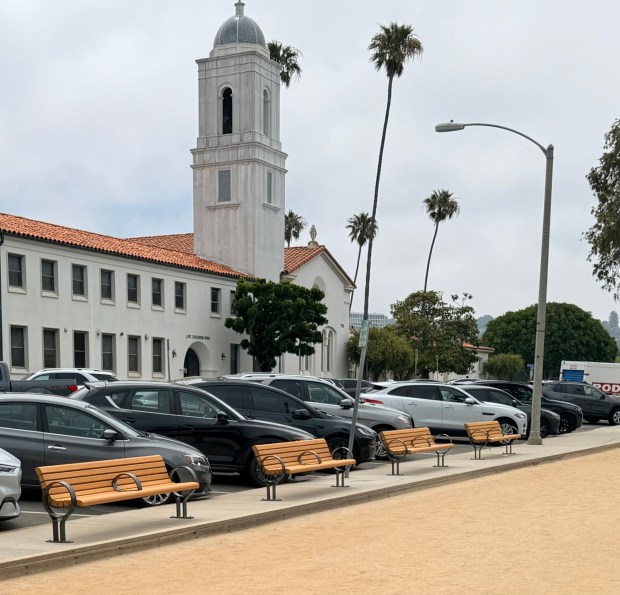New benches are now available on the sidewalk next to the bocce court at the La Jolla Recreation Center. (Chas. Dye)