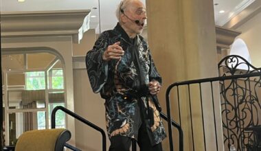 Centenarian singer goes solo for performance of ‘The Mikado’ – San Diego Union-Tribune