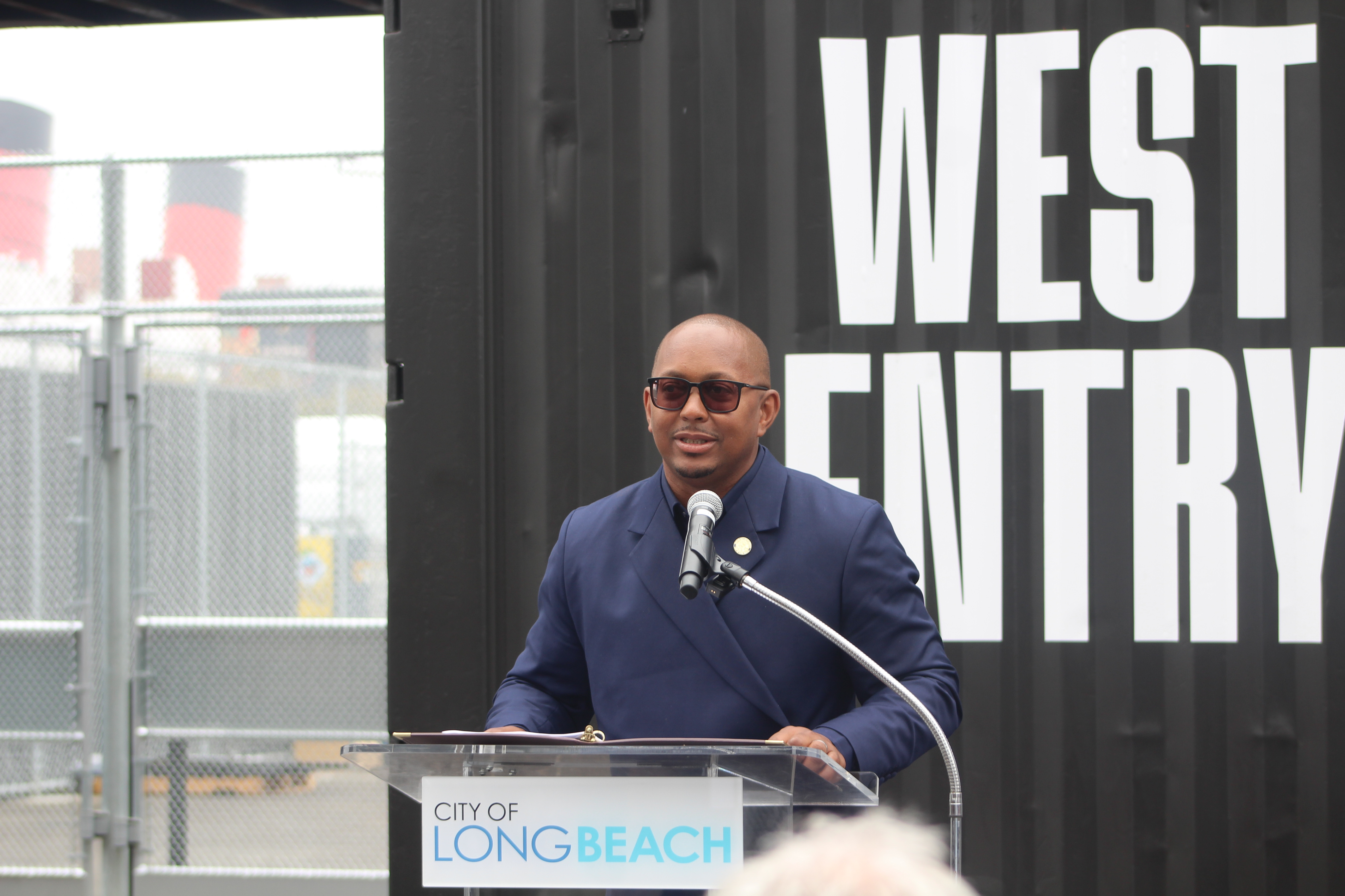 Mayor Rex Richardson at the ribbon-cutting ceremony for the new...