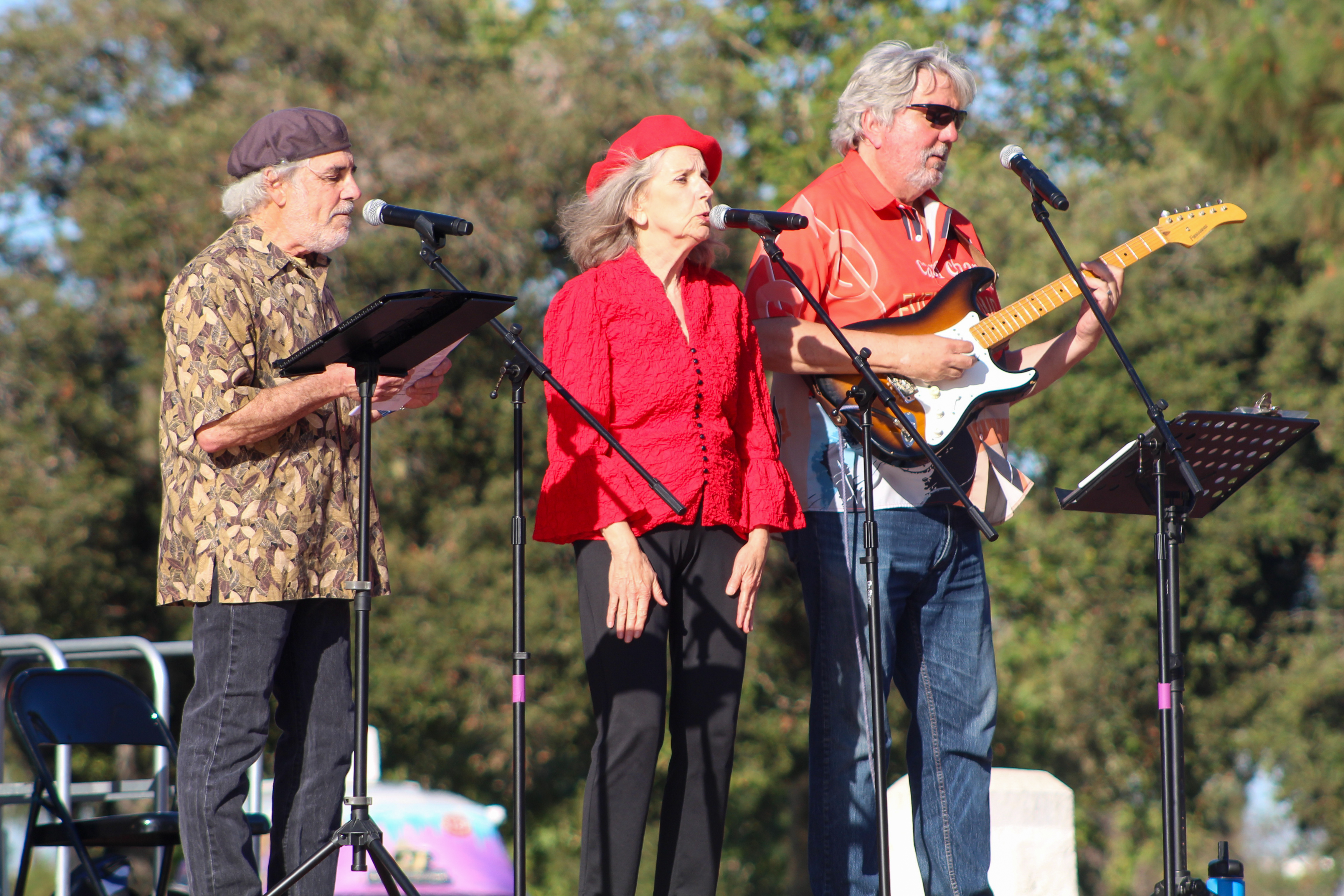(L-R) Local duo Marc and Pattie Davidson performed alongside Stan...