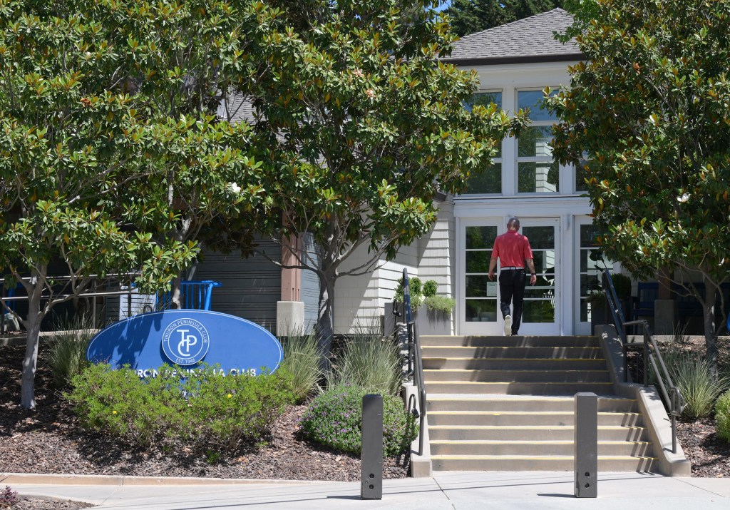 Tiburon council allows more pickleball hours at private club