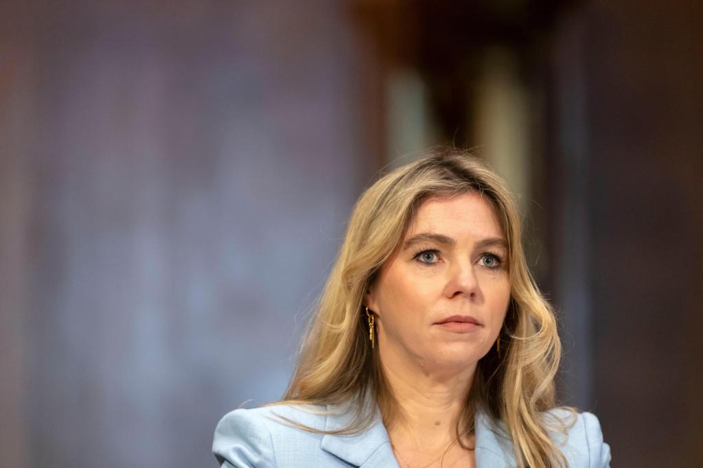 Former Meta executive sues company to challenge gag order on memoir