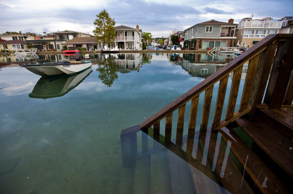 King tides this weekend add flooding worry as big waves continue – Orange County Register